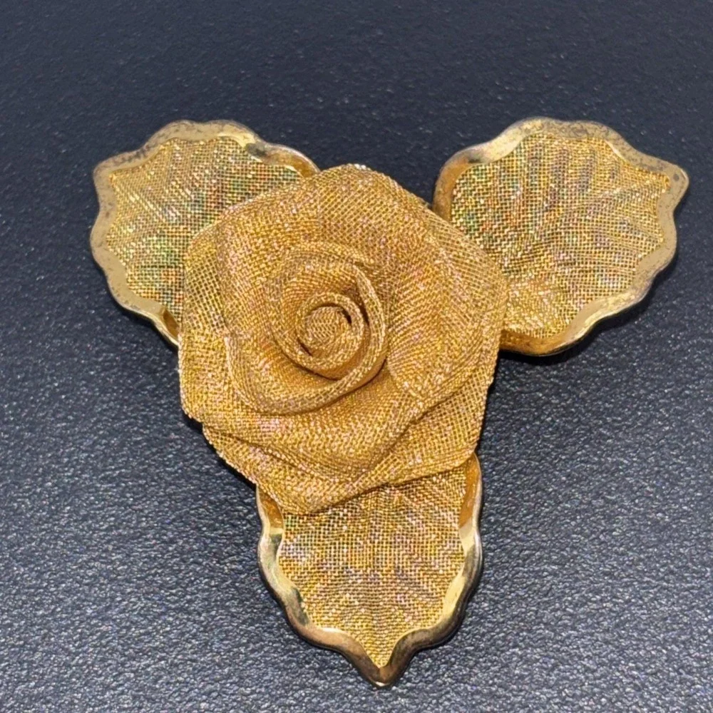 Vintage 1980s Gold Tone‎ Metal Mesh 3D Rose Flower Leaf Floral 1.5